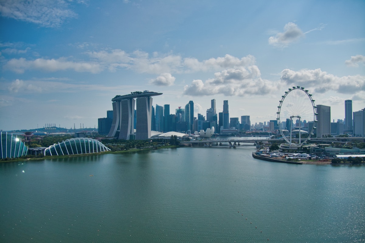 Best Running Routes in Singapore (and What to Wear for the Heat)