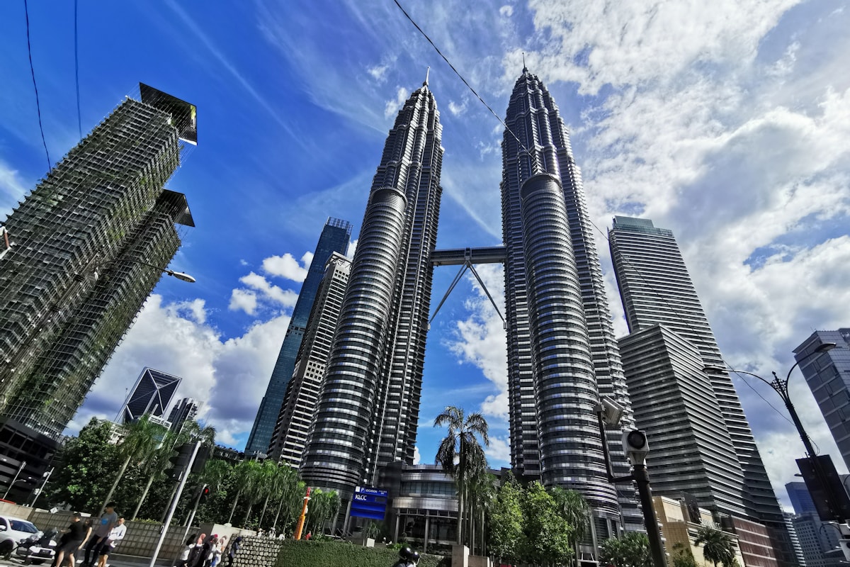 KL Standard Chartered Marathon 2026: What to Wear & Sock Guide